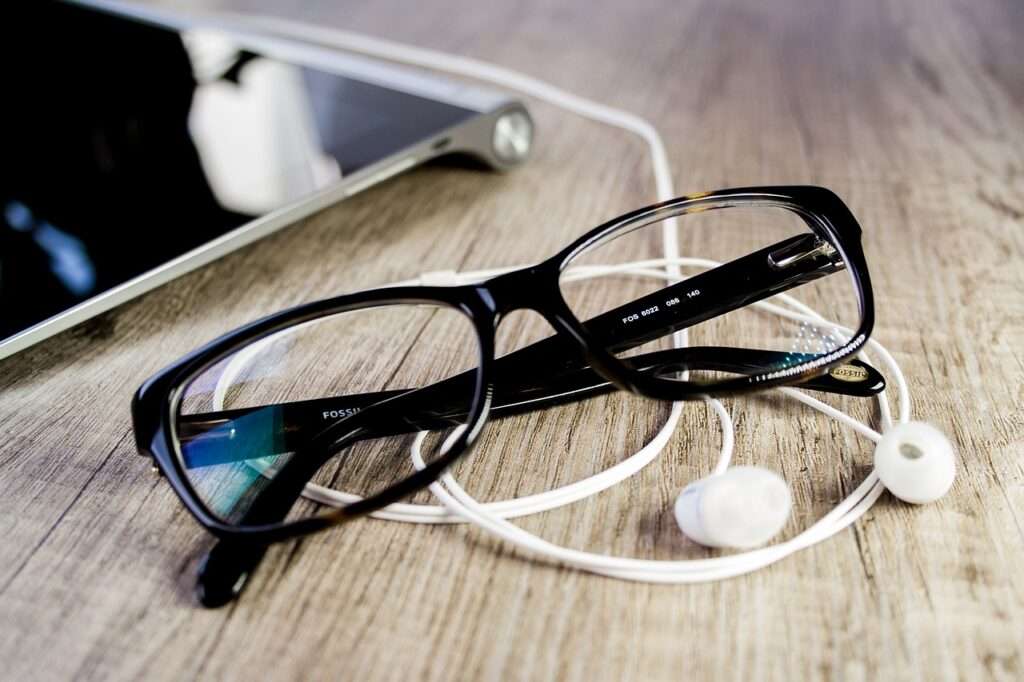 glasses, tablet, office-664078.jpg